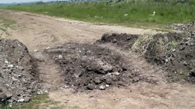 Abigeatos en Olavarría: la ínsolita "solución" de tapar la calle con tierra duró dos días