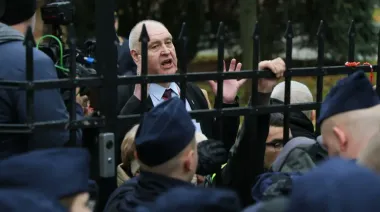 Polonia: Tom Rose y la renuncia de Jakub Kumoch amplifican el conflicto institucional