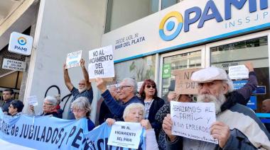 El Colegio de Médicos advirtió que la crisis del PAMI amenaza con desbordar los hospitales públicos