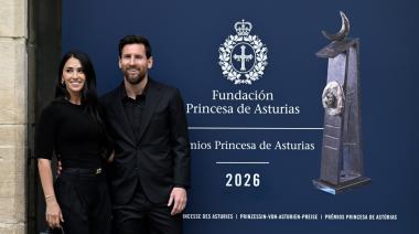Messi llegó a Oviedo entre una multitud para recibir el Premio Princesa de Asturias