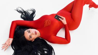 A lo Sydney Sweeney: Megan Fox promociona "viagra" en una nueva publicidad viral
