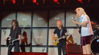 Dave Grohl cumplió un sueño de adolescencia al subir con AC/DC al escenario