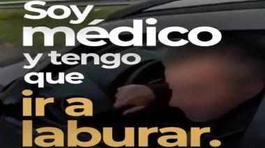 "Tengo que ir a operar": circulaba por la banquina y usaba el celular al volante