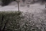 Tormenta feroz en Mar del Plata: granizo de cuatro centímetros destrozó autos y casas