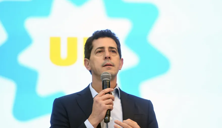 Wado de Pedro cuestionó la falta de definiciones del Gobierno sobre el recuento provisorio