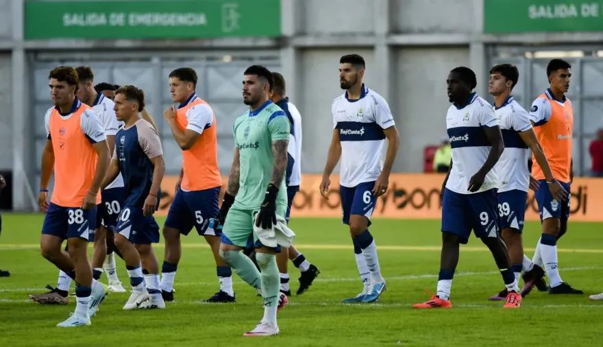 Gimnasia quedó eliminado de Copa Argentina y se agrava su crisis