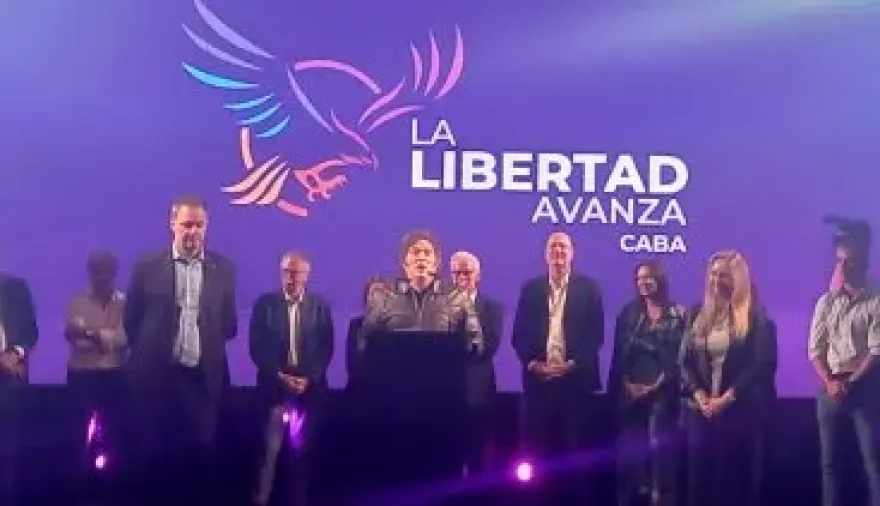 Milei cargó fuertemente contra el PRO y definió a Santoro como "Sanvaca"