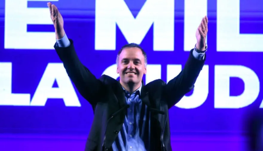 Manuel Adorni negó la denuncia por "supuestos pagos" en su cierre de campaña