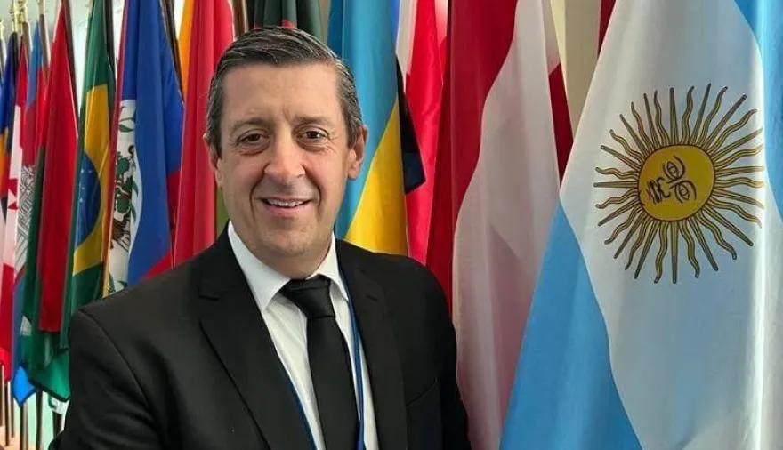 En épocas de tormenta, el funcionario a cargo de Recursos Hídricos se fue de vacaciones a España