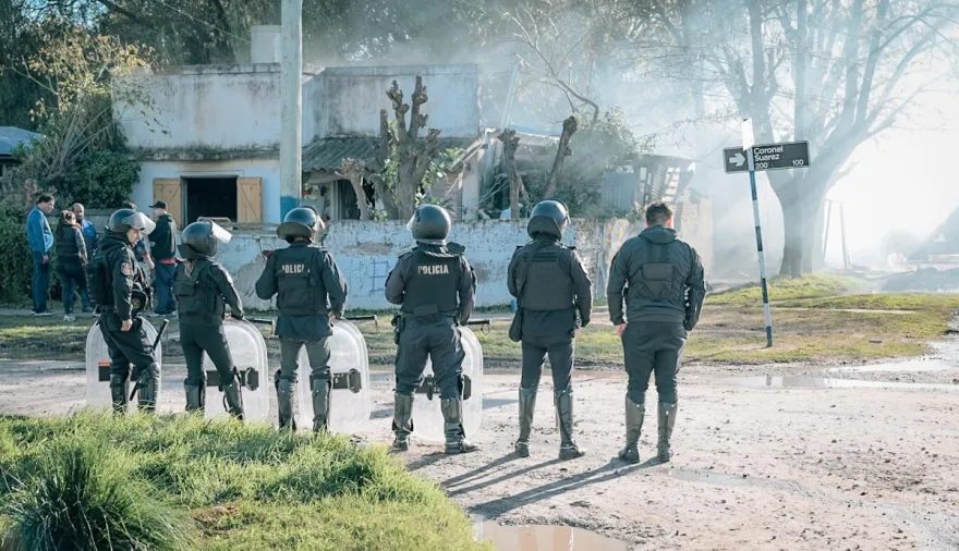 Asesinaron a un joven en Mar del Plata y vecinos incendiaron la casa del acusado