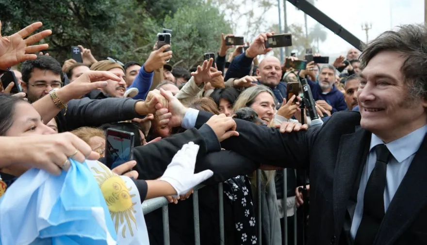 "Roma no paga traidores": el mensaje de Javier Milei después de no haber saludado a Jorge Macri