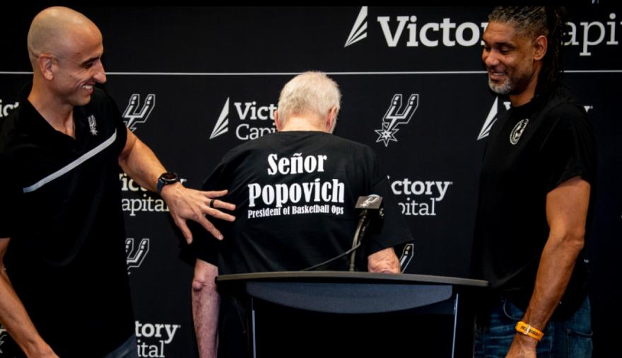 Junto a Manu Ginóbili y Tim Duncan, Gregg Popovich le dijo adiós al banquillo de los Spurs