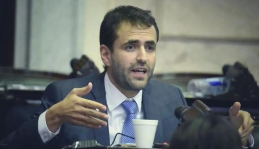 Condenan a dos exasesores de un diputado kirchnerista por difundir noticias falsas
