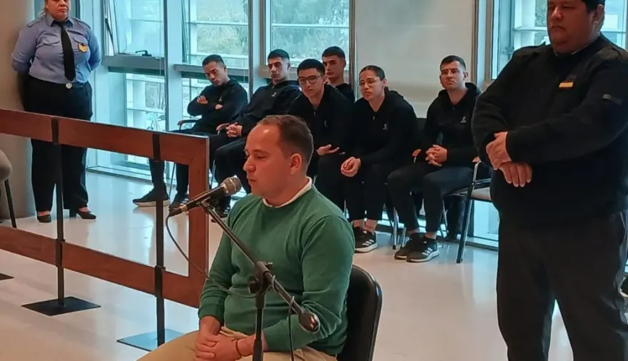 Un jefe policial usó a los presos de mozos en su boda: qué pena pidió el fiscal