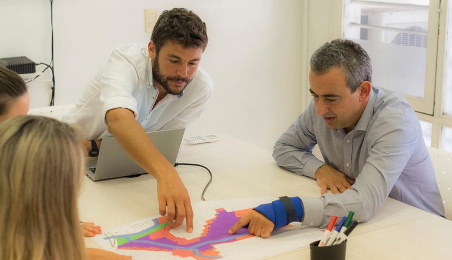 Monteverde se ofrece al diálogo y Javkin le contesta con ironías
