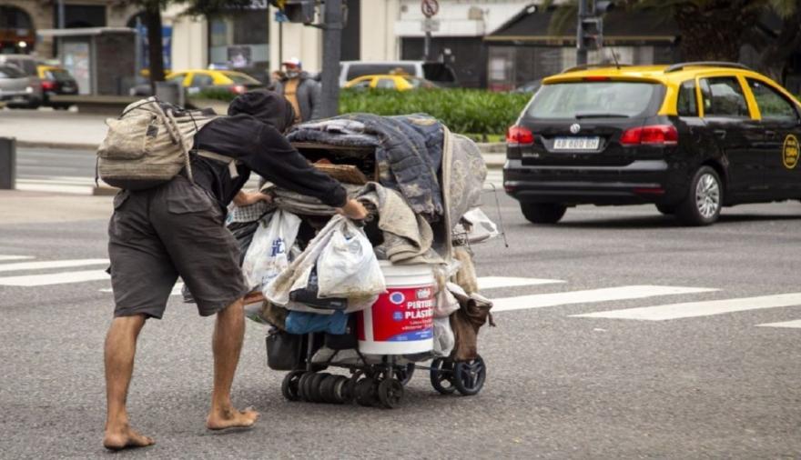 Histórica baja de la pobreza: cayó al 31,7% en el primer trimestre