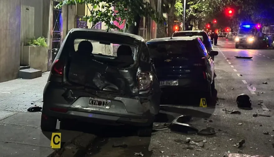 Robo, persecución y muerte en Palermo: huyó en una camioneta, chocó contra una moto y mató a un joven