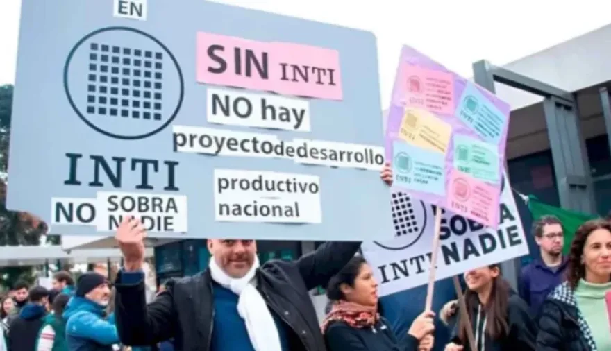 Trabajadores del INTI convocan a una movilización en contra del decreto “que los desguaza”