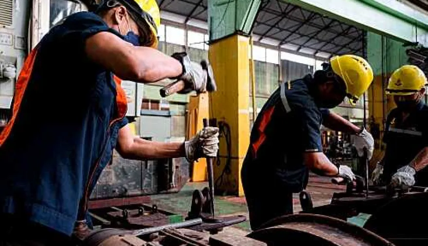 El Gobierno redujo aranceles a maquinaria e insumos industriales