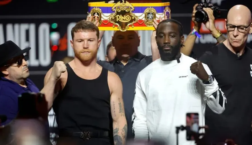 Canelo Álvarez defiende sus títulos ante Terence Crawford en Las Vegas