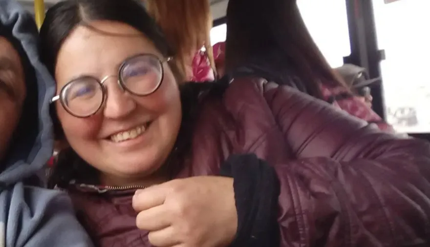 Femicidio en Neuquén: mataron a tiros y puñaladas a una mujer y buscan a su pareja