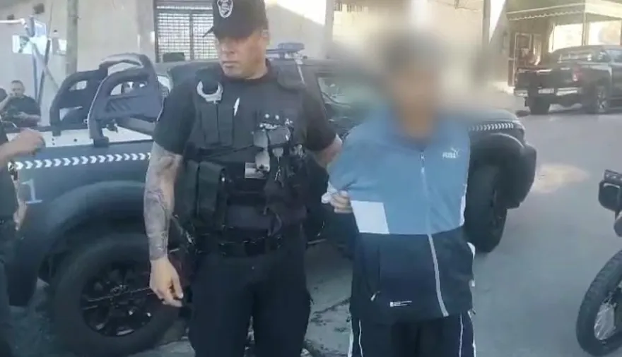 Video: detuvieron a un menor tras una persecución por el robo de una moto en Villa Crespo