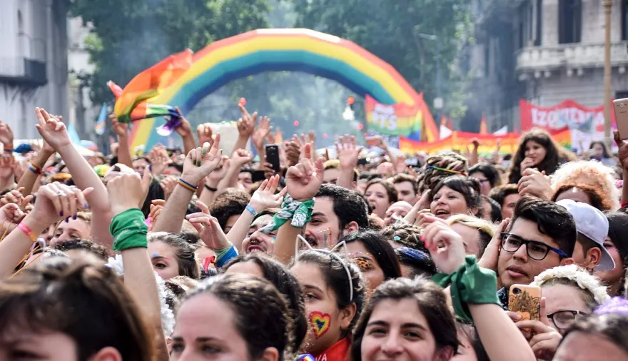 Todo lo que tenés que saber para participar de la Marcha del Orgullo LGBTIQ+ 2025