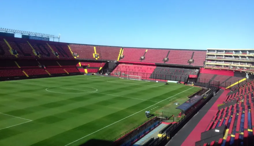 Colón de Santa Fe elige presidente entre 5 listas y la reaparición de José Vignatti