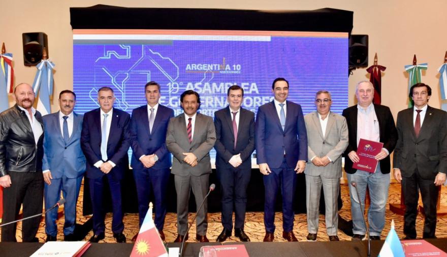 Gobernadores del Norte diseñan su futuro: ¿fuga o desafío al kirchnerismo?