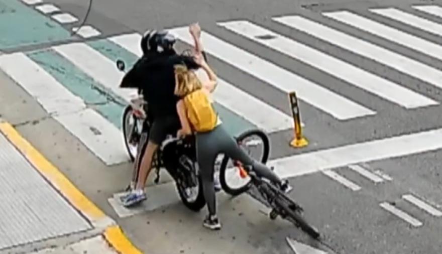 Cayeron en Villa Crespo los motochorros que intentaron robar a una turista en Palermo