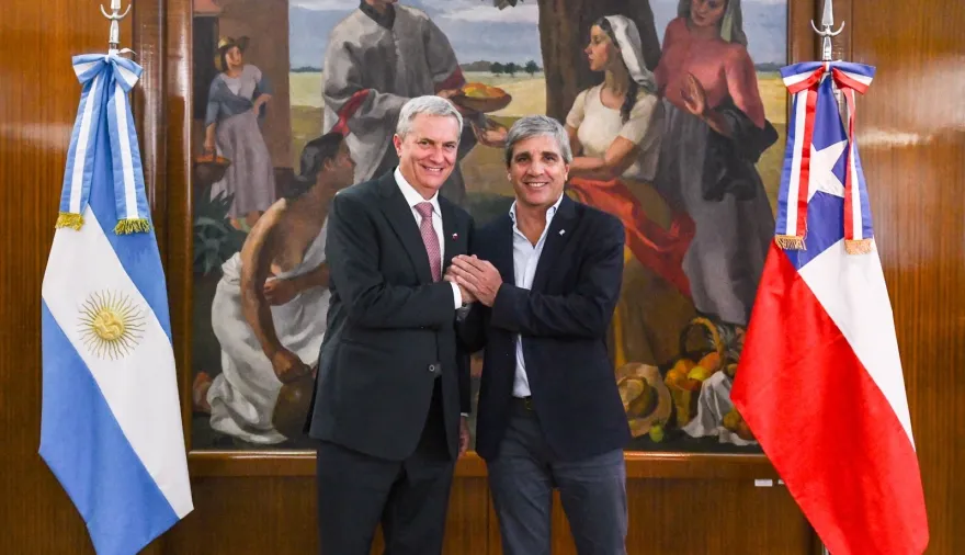 Del modelo económico de Gabriel Boric al de José Antonio Kast: el papel de Argentina