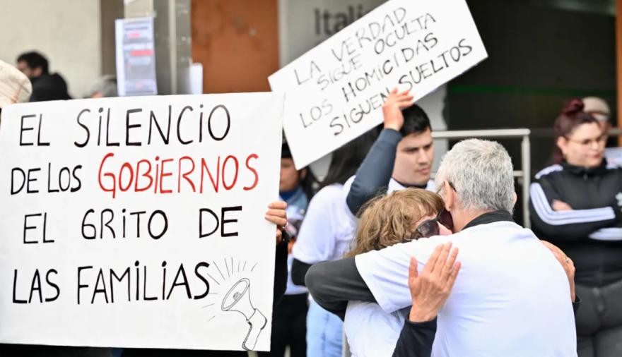 Familiares de víctimas del fentanilo contaminado marchan en La Plata y Rosario por justicia