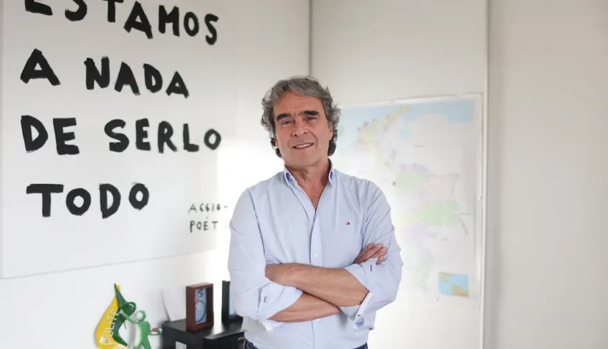 La decisión de Sergio Fajardo que desnuda la crisis del centro en Colombia