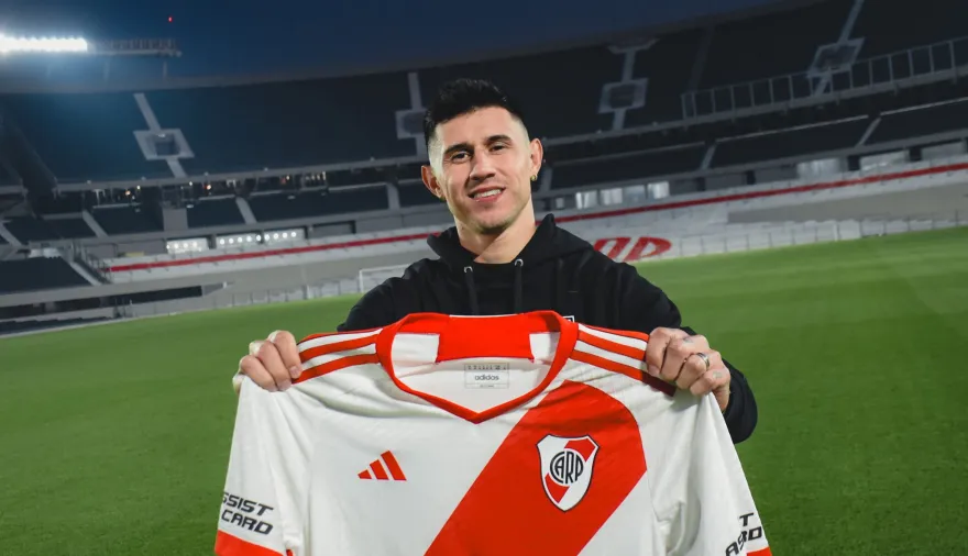 Ádam Bareiro a Boca: la cifra que recibe River y sus primeras horas en la Bombonera