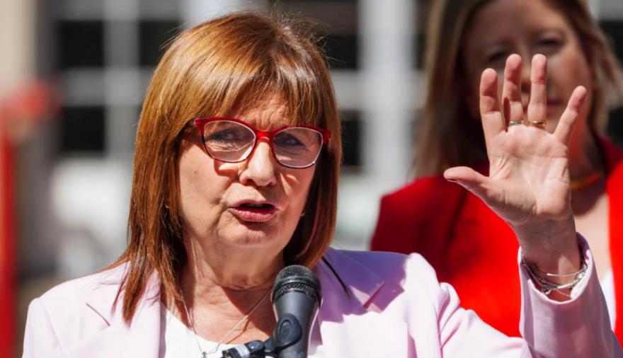 Bullrich promete la reforma laboral “más grande en 50 años”: qué se negoció con la CGT