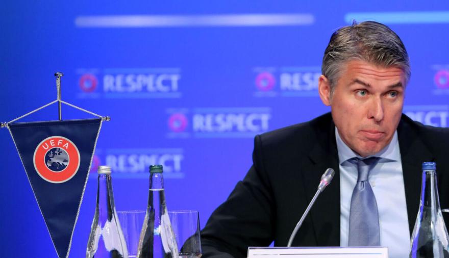 La UEFA le marcó la cancha al VAR: “No podemos hacer un análisis microscópico del juego”