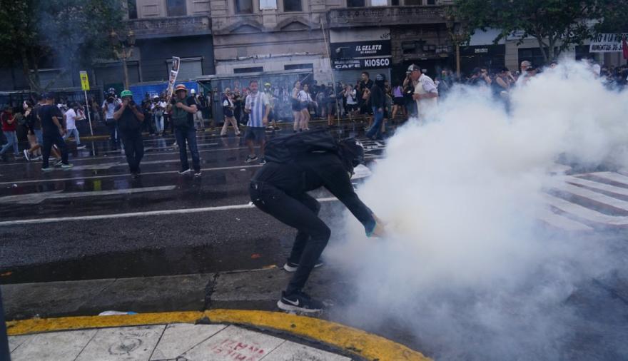 Incidentes en el Congreso: gases, camiones hidrantes y 5 arterias clave cerradas