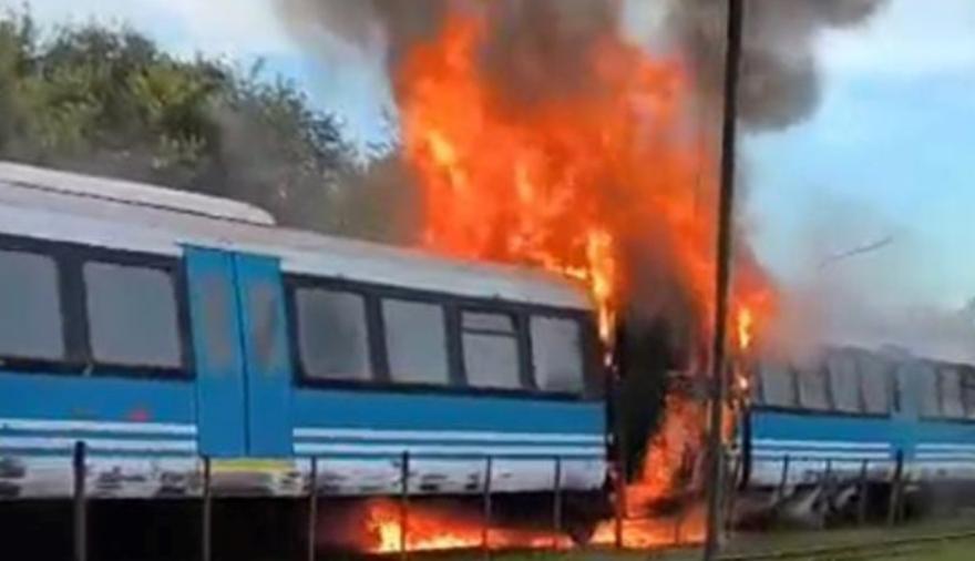 Incendio en el Tren de las Sierras: 120 pasajeros evacuados tras el siniestro en La Calera