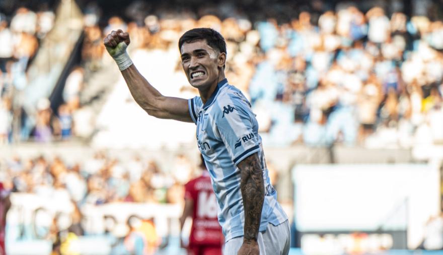 Desahogo en el Cilindro: Racing venció 2-1 a Argentinos Juniors y sumó su primer triunfo