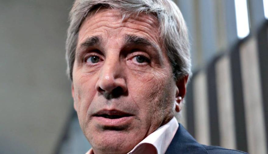 Luis Caputo, denunciado por la polémica del INDEC: el posteo que desató todo