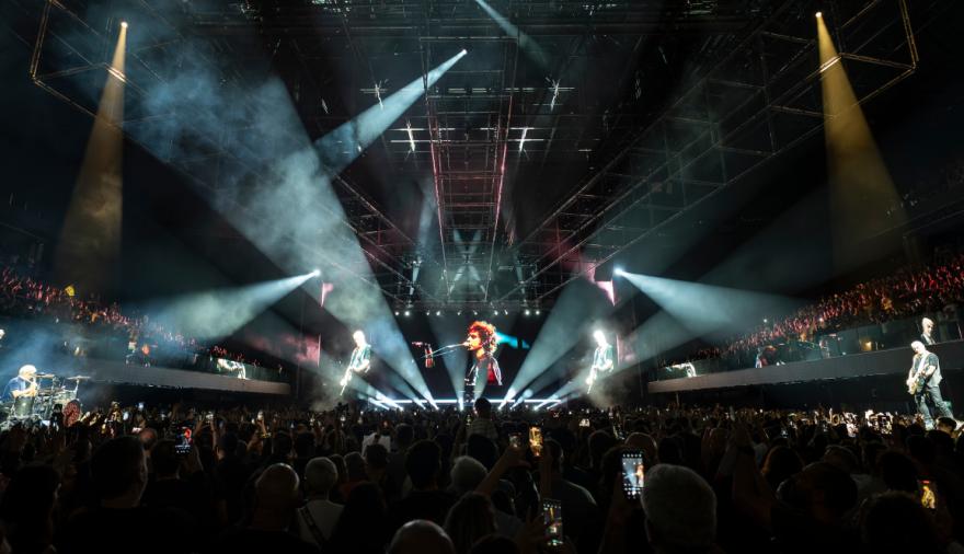 Soda Stereo estrenó Ecos: el show debe continuar