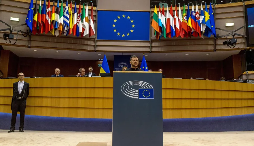 La Unión Europea define si integra a Ucrania en plena guerra con Rusia