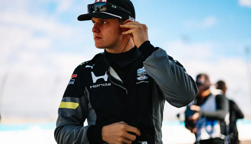 De pelear con Colapinto a un golpe brutal: el debut de Mick Schumacher en IndyCar
