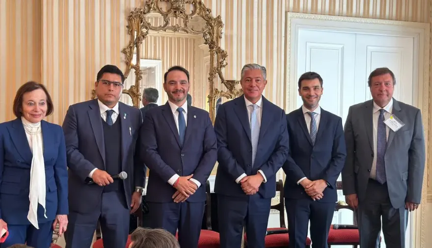 La estrategia de Chubut y Neuquén, con Milei, para captar inversiones en EE.UU.