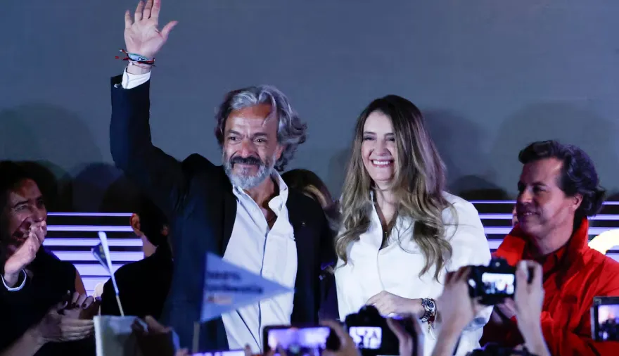 Cambio en Colombia: Valencia y Oviedo apuestan por el centro