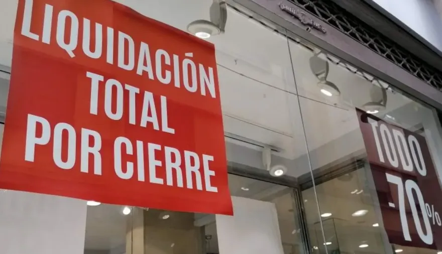 Cierre de empresas en la era Milei: 22.600 empleadores menos