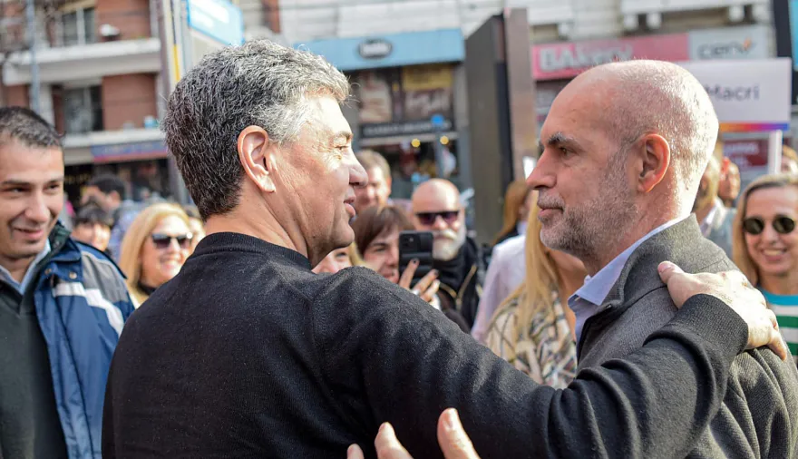 Villas, créditos hipotecarios y clase media: del anuncio de Macri al espejo de Larreta