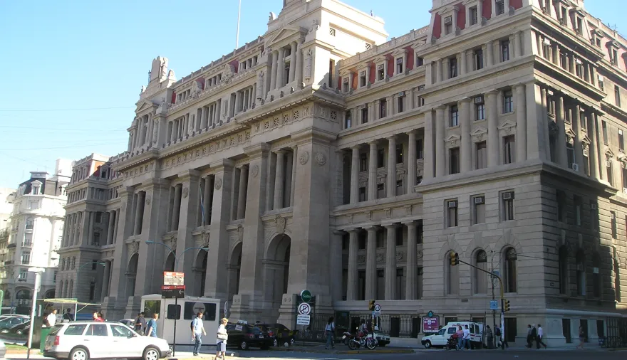 Condenan a una empresa por despedir con causa sin pruebas suficientes