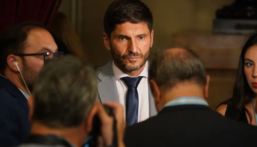 Seguridad y contención: las medidas de Pullaro en San Cristóbal tras el crimen