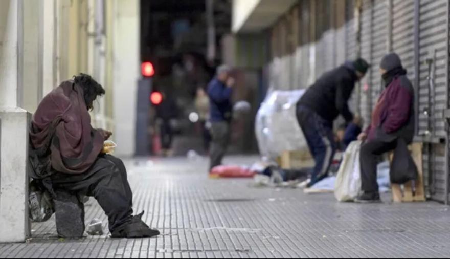 Endeudamiento familiar al 500%: la advertencia de Daniel Arroyo a Milei